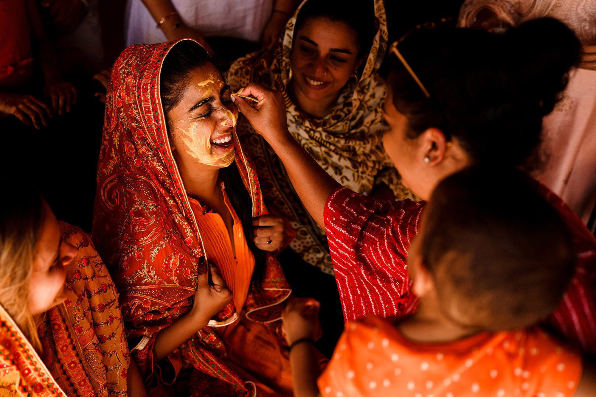 candid wedding moment of bride in the morning