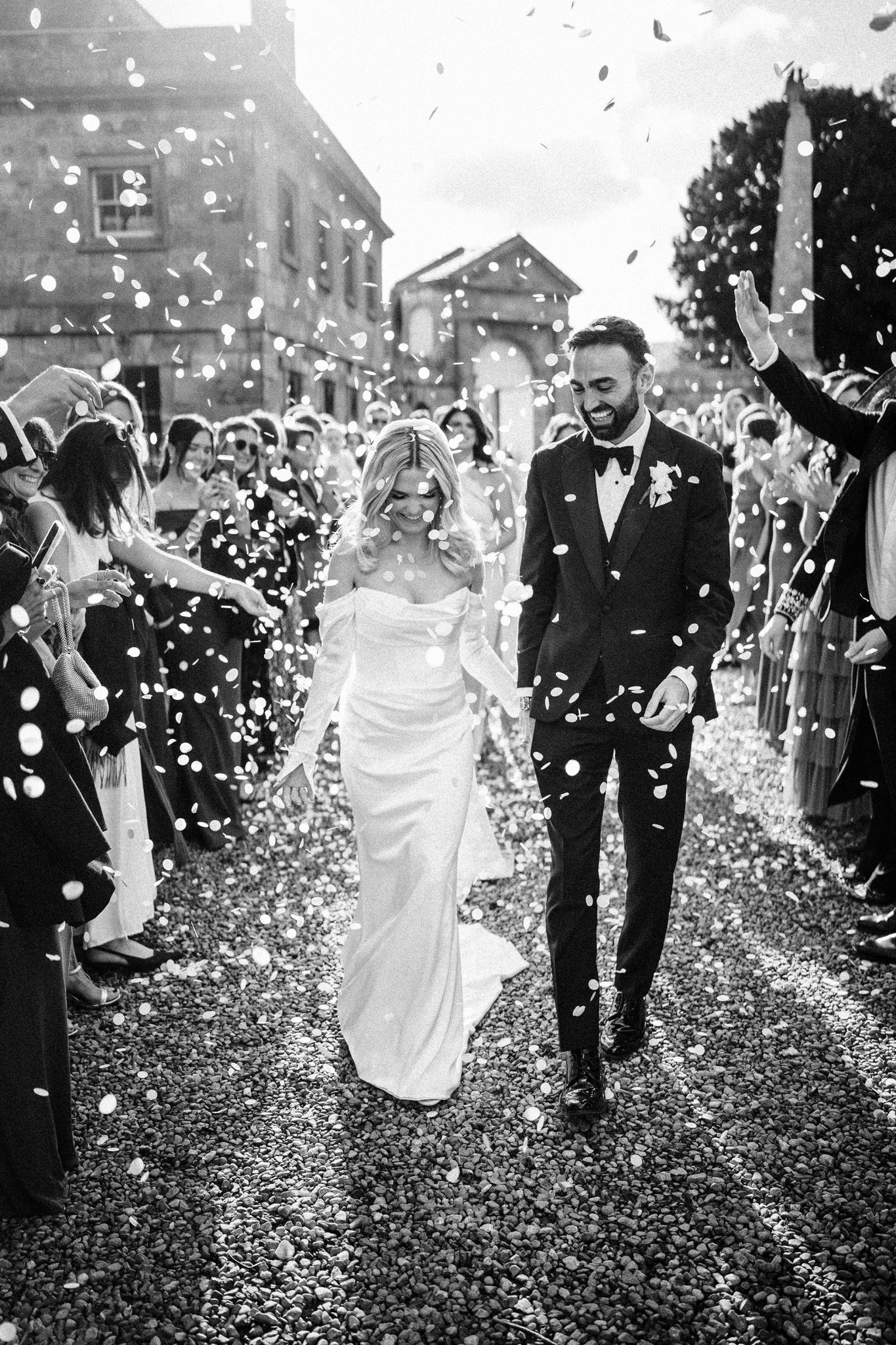 confetti photo of couple at tuscany wedding